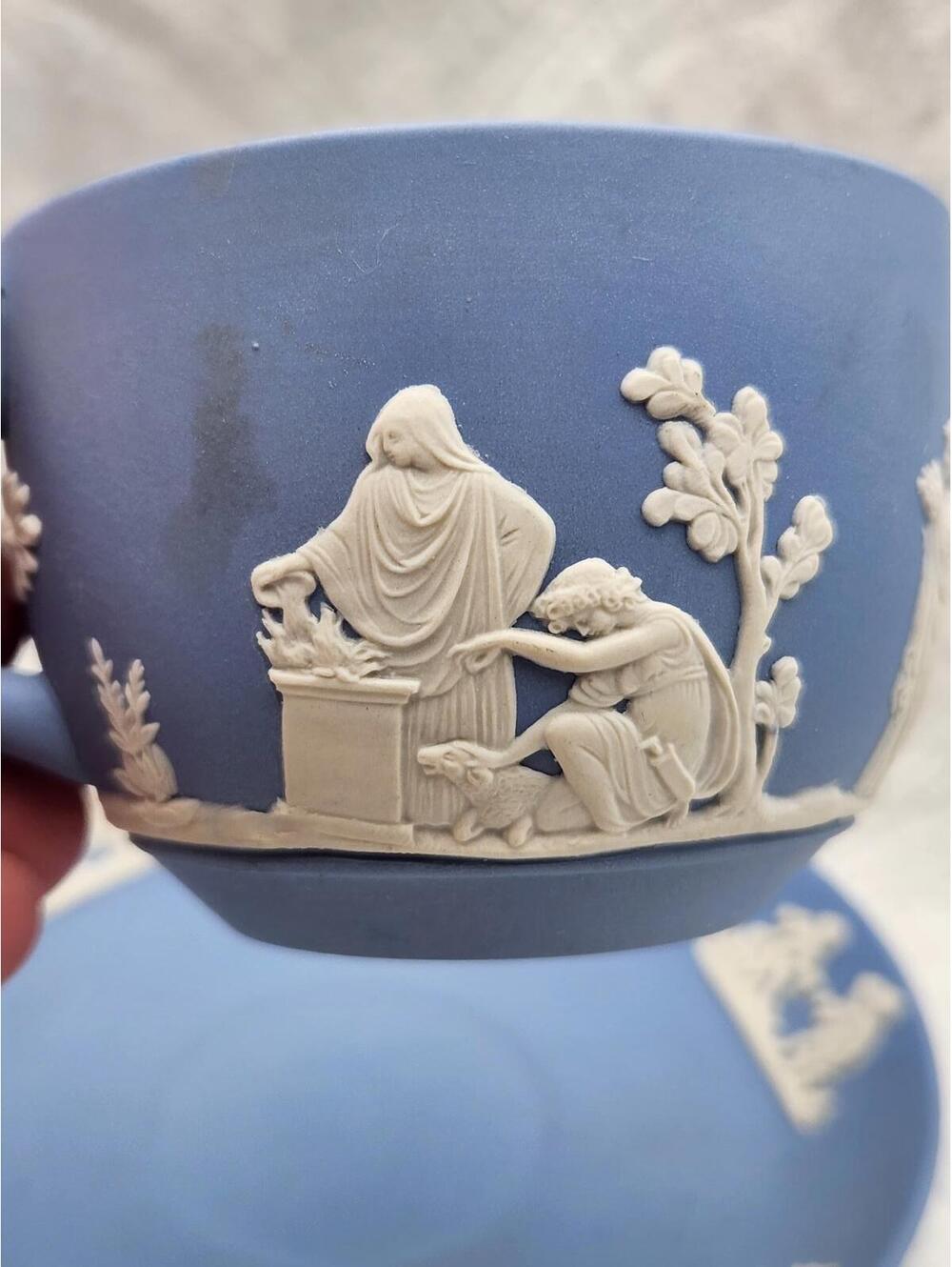 Wedgwood Jasperware Blue Teacup & Saucer Neoclassical Relief 1972 I2 - Picture 7 of 15